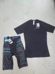 アディダス 半袖 Tシャツ + 5分 タイツ セット
