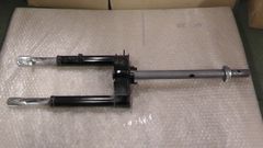 ZVW30左前ショック オイル漏れなし・多少サビあり・純正品 - メルカリ