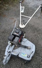 オーレック 自走式あぜ草刈機4サイクルエンジンウイングモアWM726TL 