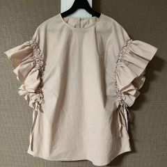 美品 Drawer ドゥロワー ヘムフリルブラウス コットン100% ゆったりめ