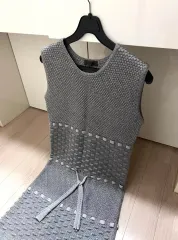 ロエベ LOEWE シルク カシミア ニット ONE PIECE シャーリング ノースリーブ シャーリングのサムネイル