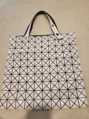 極美品 BAO BAO ISSEY MIYAKE トートバッグ シルバー - メルカリ