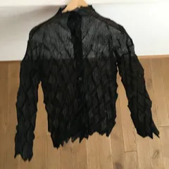 美品 ISSEY MIYAKE　FETE イッセイミヤケ 　カーディガン　ジャケット2 　IF74FJ816のサムネイル