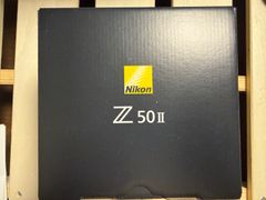 Nikon Z5II 多言語対応 本体美品 保証書付き シャッター回数6877 Nikon Z5II 多言語対応 本体美品 保証書付き シャッター回数6877