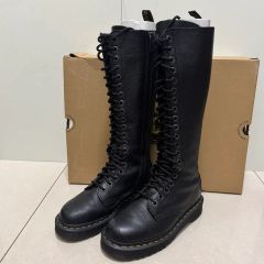 Dr.Martens AUDRICK 20ホール ロング 厚底 ひざ下丈 UK6 - メルカリ