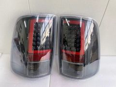 ダッジ Dodge ラム Ram 2009-2018年 テールランプ ブレーキランプ 左右セット ハロゲン 12-24V ホワイトレンズ ブラックベース SY春物最旬