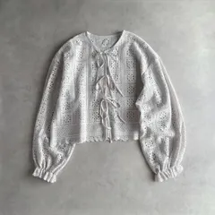 極美品 / yuni ユニ / コットンレース gather sleeve haori ブラウス / レディース F フリーサイズ / アンティークホワイト / ニット 刺繍 カーディガン / トップスのサムネイル