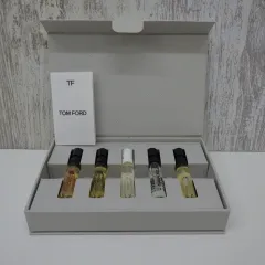 5本 トムフォード プライベート ブレンド サンプル セット ミニ 香水 2ml TOM FORD ロストチェリー タバコバニラ ソレイユブラン ウードウッド 中古品のサムネイル