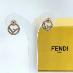 極美品】FENDI ピアス カーリグラフィ ラインストーン ゴールド - メルカリ