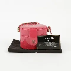 展示品級 CHANEL ミニ DARK PINK ペイデント COSメティック バニティ チェーン ショルダーバッグのサムネイル