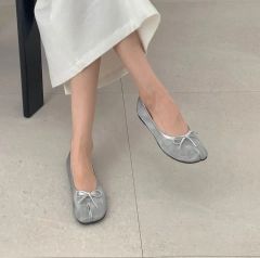最終値下げ】PAES 足袋 タビ メッシュ フラットシューズ - メルカリ