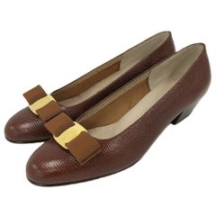 未使用✨フェラガモ Ferragamo パンプス 黒 リボン ヴァラ 金具 - メルカリ