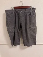 (^w^)b  5351プールオム カーゴ ハーフパンツ グレー XL 綿100% 希少 ビッグサイズ 5351 POUR LES HOMMES メンズ ショートパンツ ミリタリー クロップド 膝下 ワークパンツ アバハウス 美品 OM13073MRのサムネイル