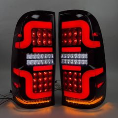 ハイエース トヨタFLX-200-CLクラシックテールランプ ヴァレンティ