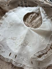 フランスアンティーク【ベビースタイ】1800年代末 手刺繍 レース 花柄