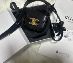 極美品】BTS V着用◇CELINE トリオンフ ブザス ミディアム カーフ