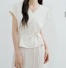 完売☆ベイジ BEIGE CAROLE ペプラムブラウス エクリュ 2 新品