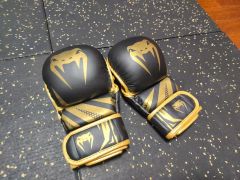 venum Hammer Pro ボクシンググローブ 最上位モデル ナッパレザー