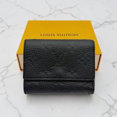 美品✨ シャネル Vステッチ スモールジップウォレット スタッズ 長財布 ⭐️美品⭐️ シャネル Vステッチ スモールジップウォレット スタッズ