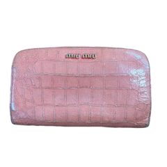 miu miu クロコ型押し 長財布 ピンクベージュ - メルカリ