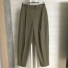 様 美品✨TOTEME トーテム タックチノパン テーパードパンツ コクーン