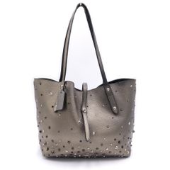 COACH トートバッグ スタッズ 星柄 メタリックグレー - メルカリ