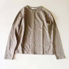 【未使用】OMNES オムネス 裏毛スウェット パールドットカーディガン モカ S M L トップス 長袖 羽織り クルーネック 丸首 レディース 春 秋 冬 大人可愛い カジュアル きれいめ シンプル 綿混 真珠風 パールボタンのサムネイル