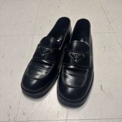 PRADA プラダ ブラック ローファー IT 37.5 24cm ロゴプレート - メルカリ