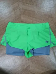 新品級 デサント 2 in 1 レディース ハーフパンツ 蛍光グリーン/グレーのサムネイル