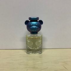 新品未使用 モスキーノ トイ2 パール オーデパルファム ミニ 5ml