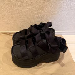 UGG 厚底サンダル ブラック 24cm - メルカリ