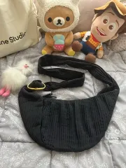 価格固定 Athe Vanessa Bruno シューケット プリーツ スリング HOBO BAGのサムネイル