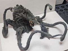 ゴジラ ビオランテ ダイカットクッションぬいぐるみ しまむら限定