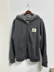 ナイキ 正規品 ボアキルティング フリース ジップアップ パーカーのサムネイル