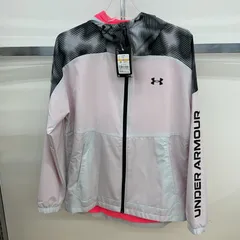 激安早いもの勝ち！新品未使用　アンダーアーマー　UNDER ARMOUR　メンズアウター　サイズ　SMのサムネイル