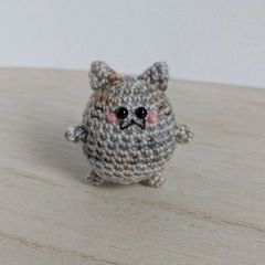 あみぐるみ ちびねこ 猫 グレー ひげひげ ストラップ ハンドメイド