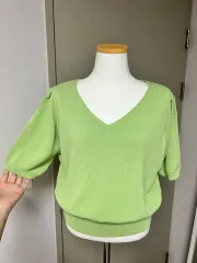 ミケネ ライム ライトグリーン Vネック パフスリーブ ニット 半袖
