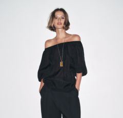 タグ付新品】ZARA オフショルダー 黒トップス xs - メルカリ
