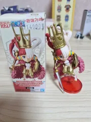 開封 ONE PIECE フィギュア WORLD Collector's Edition ウタ
