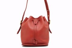 カヌレバッグ HERZ レッド 革 ショルダーバッグ - メルカリ