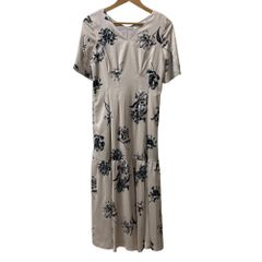 Her lip to Monochrome Peony Satin Dress - メルカリ
