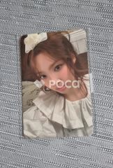 TWICE「Yes, I am Nayeon」写真集 青 トレカなし - メルカリ