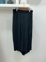 vince アコーディオン スカートのサムネイル