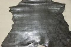 ダークシルバー 70ds クロム革 牛革 イタリア レザー クロコ型押し はぎれ 一枚革 レザークラフト 革 皮 本革 diy 生地 材料のサムネイル