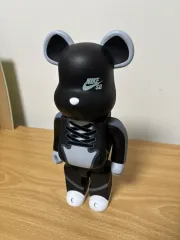 BE@RBRICK(ベアブリック) NIKE SB ブラック フィギュアのサムネイル