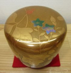 茶道具】大棗 青楓蒔絵 白漆 吉田華正 - メルカリ