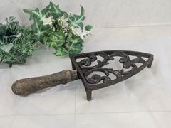 イギリス アンティーク アイロンスタンド トリペット 624E - メルカリ
