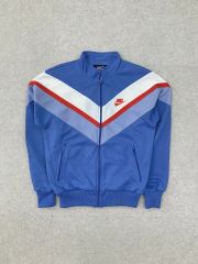 ⭐︎美品⭐︎ 【L】NIKE トータル90 ジャージ上下セット レッド、グレー ⭐︎美品⭐︎ 【L】NIKE トータル90 ジャージ上下セット レッド