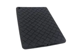 ■新品同様■ BOTTEGA VENETA ボッテガヴェネタ イントレチャート ラバー iPadケース タブレットケース ブラック系 BT5919のサムネイル