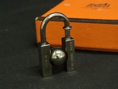 希少エルメスEMBELLIR LA TERRE カナデペンダントトップ2001 - メルカリ